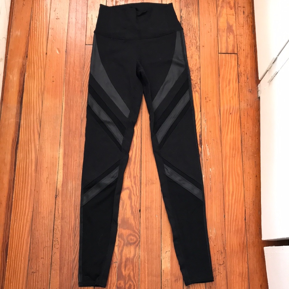 ALO high waisted black Epic leggings XS!